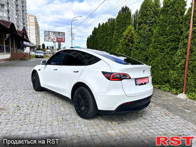 Белый Тесла Model Y, объемом двигателя 0.26 л и пробегом 80 тыс. км за 21500 $, фото 2 на Automoto.ua