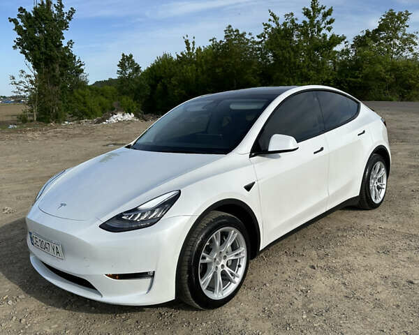 Белый Тесла Model Y, объемом двигателя 0 л и пробегом 92 тыс. км за 31000 $, фото 1 на Automoto.ua
