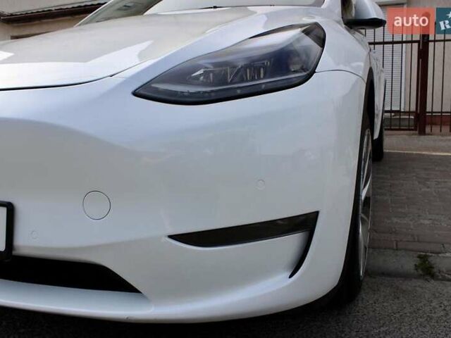 Белый Тесла Model Y, объемом двигателя 0 л и пробегом 67 тыс. км за 27000 $, фото 7 на Automoto.ua