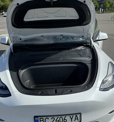 Белый Тесла Model Y, объемом двигателя 0 л и пробегом 44 тыс. км за 28500 $, фото 12 на Automoto.ua