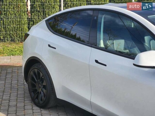 Белый Тесла Model Y, объемом двигателя 0 л и пробегом 98 тыс. км за 22500 $, фото 4 на Automoto.ua