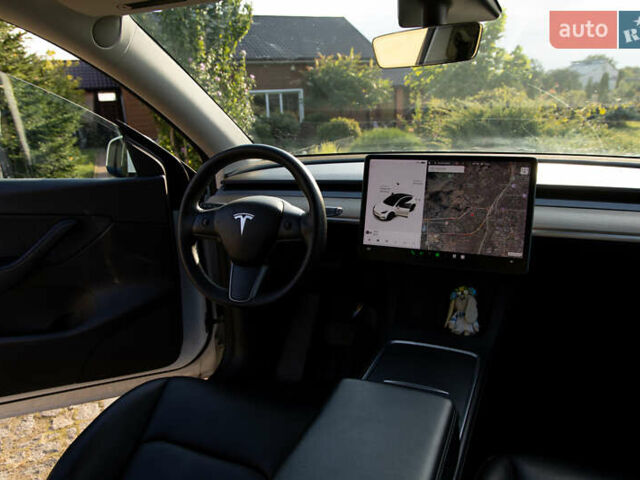 Белый Тесла Model Y, объемом двигателя 0 л и пробегом 103 тыс. км за 28400 $, фото 18 на Automoto.ua