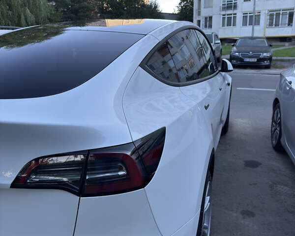 Белый Тесла Model Y, объемом двигателя 0 л и пробегом 92 тыс. км за 25200 $, фото 5 на Automoto.ua