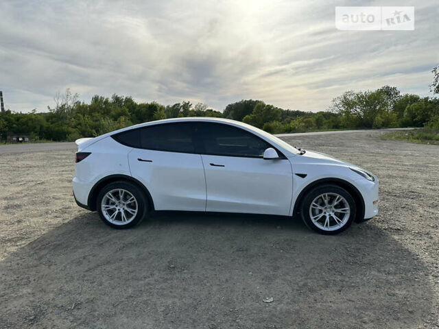 Белый Тесла Model Y, объемом двигателя 0 л и пробегом 92 тыс. км за 31000 $, фото 6 на Automoto.ua