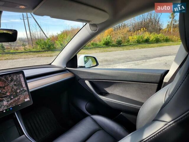 Белый Тесла Model Y, объемом двигателя 0 л и пробегом 98 тыс. км за 22500 $, фото 13 на Automoto.ua