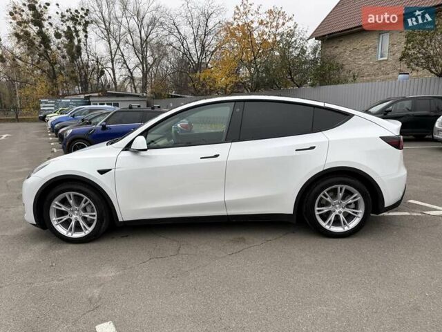 Белый Тесла Model Y, объемом двигателя 0 л и пробегом 68 тыс. км за 24900 $, фото 5 на Automoto.ua