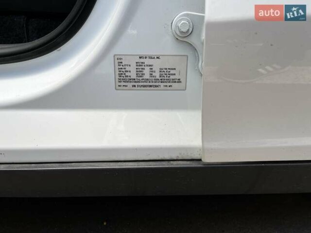 Белый Тесла Model Y, объемом двигателя 0 л и пробегом 132 тыс. км за 26500 $, фото 6 на Automoto.ua