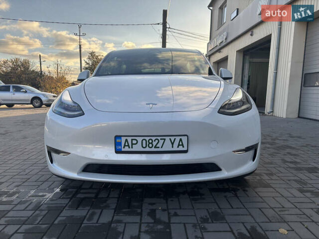 Белый Тесла Model Y, объемом двигателя 0 л и пробегом 23 тыс. км за 28000 $, фото 4 на Automoto.ua