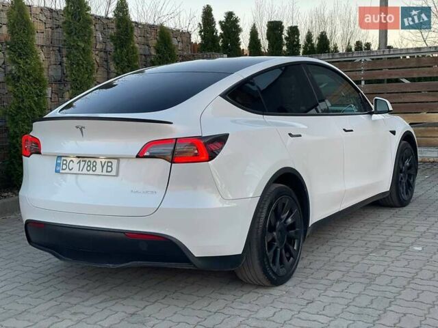 Белый Тесла Model Y, объемом двигателя 0 л и пробегом 56 тыс. км за 24980 $, фото 24 на Automoto.ua
