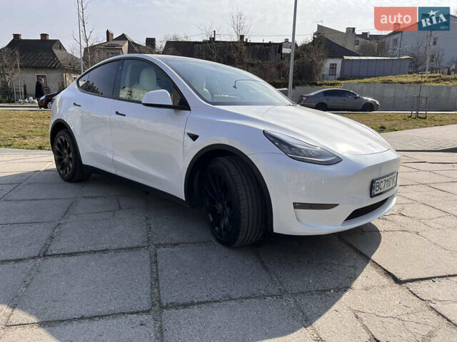 Білий Тесла Model Y, об'ємом двигуна 0 л та пробігом 15 тис. км за 27500 $, фото 2 на Automoto.ua