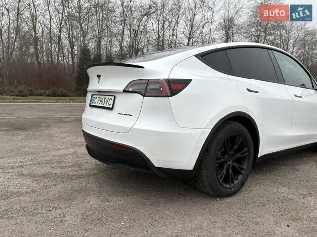 Белый Тесла Model Y, объемом двигателя 0 л и пробегом 88 тыс. км за 27500 $, фото 9 на Automoto.ua