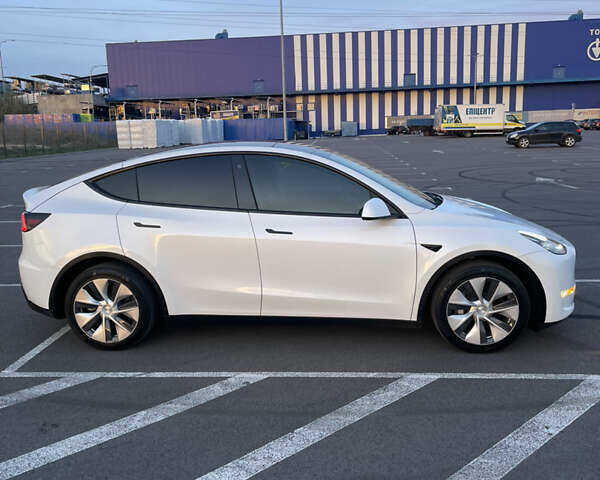 Белый Тесла Model Y, объемом двигателя 0 л и пробегом 76 тыс. км за 23400 $, фото 4 на Automoto.ua