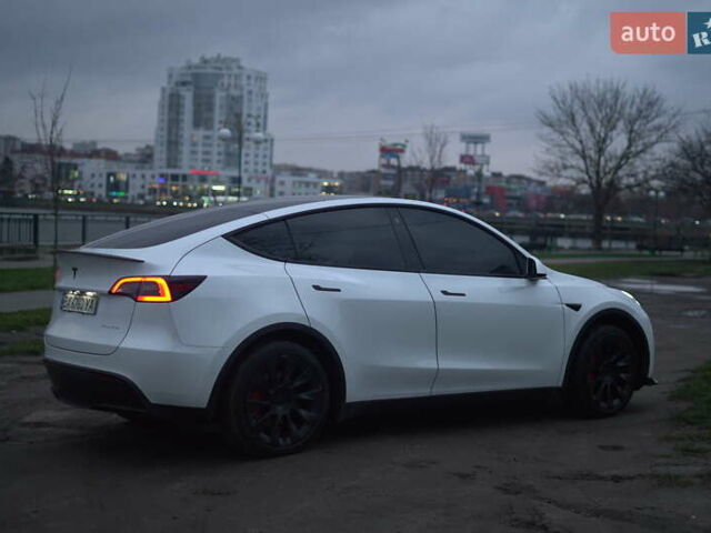 Білий Тесла Model Y, об'ємом двигуна 0 л та пробігом 66 тис. км за 23500 $, фото 6 на Automoto.ua