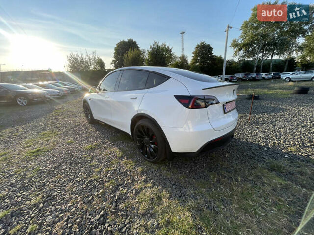 Белый Тесла Model Y, объемом двигателя 0 л и пробегом 52 тыс. км за 25900 $, фото 4 на Automoto.ua