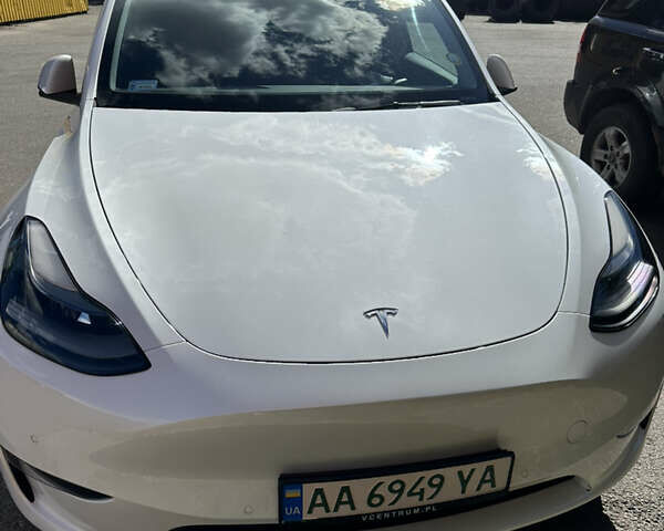 Тесла Model Y 2021 в Киеве на Automoto.ua Белый Тесла Model Y, объемом двигателя 0 л и пробегом 117 тыс. км за 35000 $, фото 33 на Automoto.ua