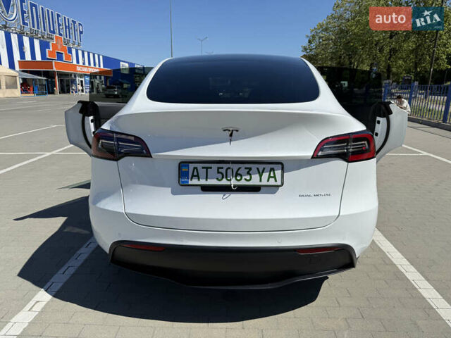 Белый Тесла Model Y, объемом двигателя 0 л и пробегом 110 тыс. км за 27750 $, фото 35 на Automoto.ua