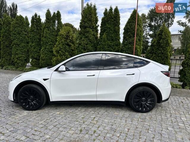 Белый Тесла Model Y, объемом двигателя 0 л и пробегом 80 тыс. км за 22300 $, фото 3 на Automoto.ua