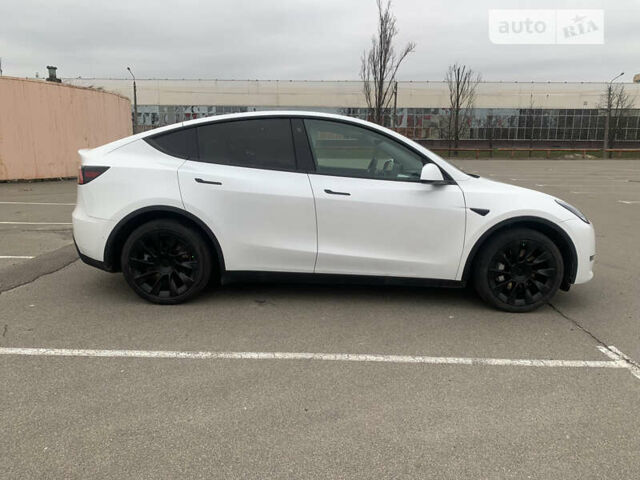 Белый Тесла Model Y, объемом двигателя 0 л и пробегом 28 тыс. км за 25900 $, фото 3 на Automoto.ua