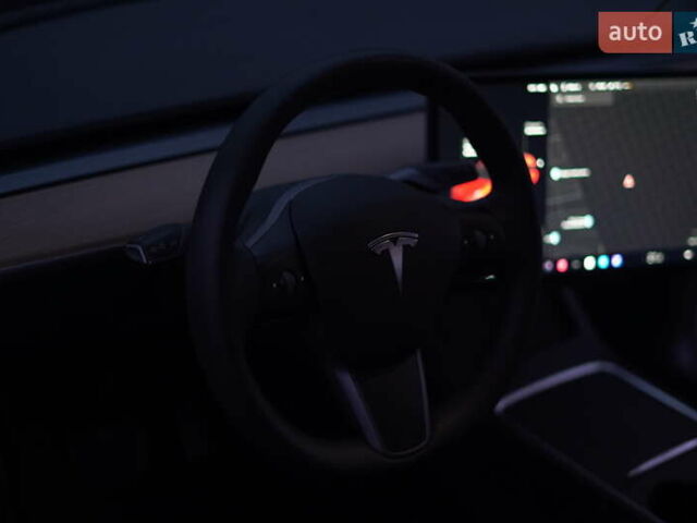 Білий Тесла Model Y, об'ємом двигуна 0 л та пробігом 66 тис. км за 23500 $, фото 52 на Automoto.ua