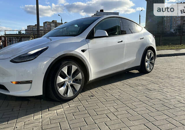 Білий Тесла Model Y, об'ємом двигуна 0 л та пробігом 61 тис. км за 33500 $, фото 23 на Automoto.ua