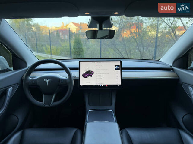 Тесла Model Y 2021 в Хмельницком на Automoto.ua Белый Тесла Model Y, объемом двигателя 0 л и пробегом 83 тыс. км за 25499 $, фото 4 на Automoto.ua