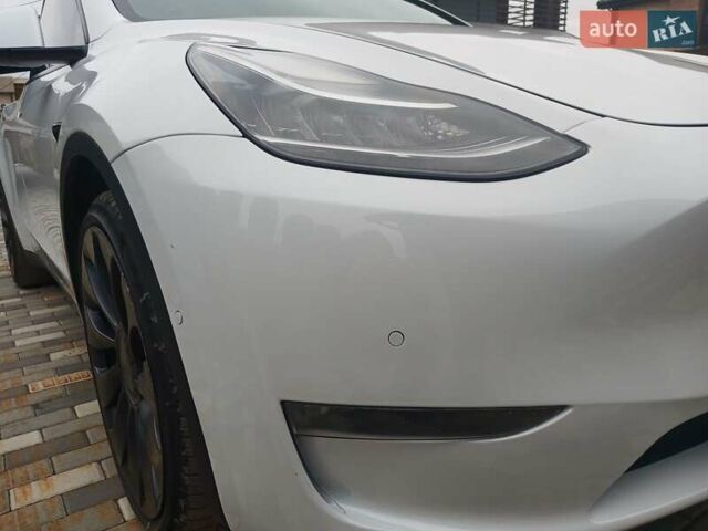 Белый Тесла Model Y, объемом двигателя 0 л и пробегом 195 тыс. км за 26000 $, фото 13 на Automoto.ua