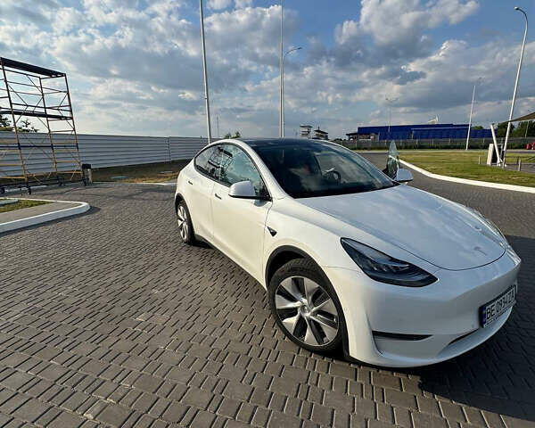 Белый Тесла Model Y, объемом двигателя 0 л и пробегом 80 тыс. км за 24000 $, фото 2 на Automoto.ua