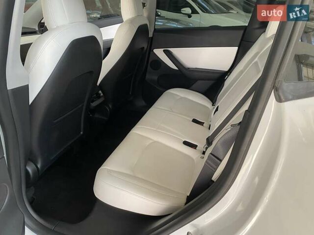 Тесла Model Y 2021 в Одессе на Automoto.ua Белый Тесла Model Y, объемом двигателя 0 л и пробегом 58 тыс. км за 26300 $, фото 37 на Automoto.ua