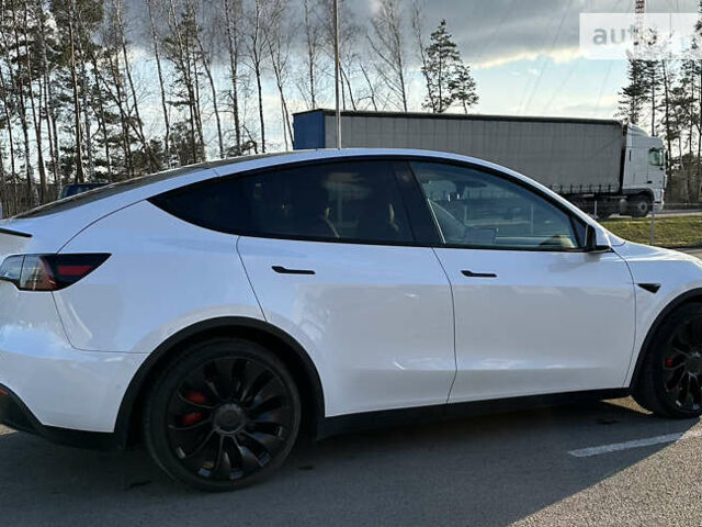 Білий Тесла Model Y, об'ємом двигуна 0 л та пробігом 37 тис. км за 33999 $, фото 8 на Automoto.ua