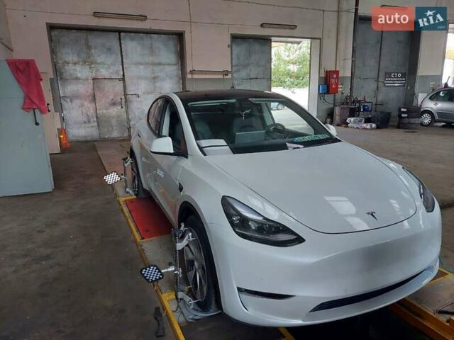 Белый Тесла Model Y, объемом двигателя 0 л и пробегом 75 тыс. км за 21950 $, фото 6 на Automoto.ua