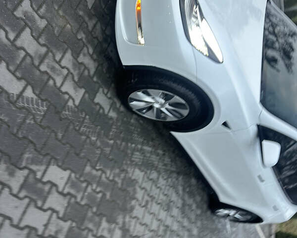 Белый Тесла Model Y, объемом двигателя 0 л и пробегом 55 тыс. км за 25500 $, фото 5 на Automoto.ua