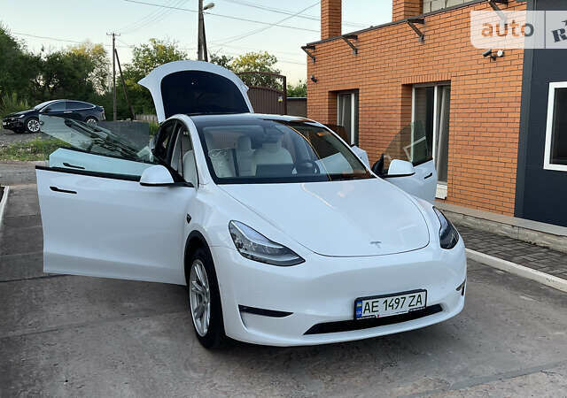 Білий Тесла Model Y, об'ємом двигуна 0 л та пробігом 13 тис. км за 39000 $, фото 6 на Automoto.ua