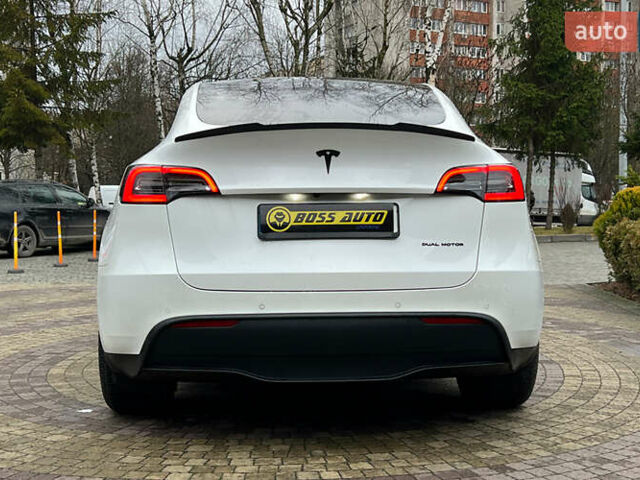 Білий Тесла Model Y, об'ємом двигуна 0 л та пробігом 88 тис. км за 26800 $, фото 5 на Automoto.ua
