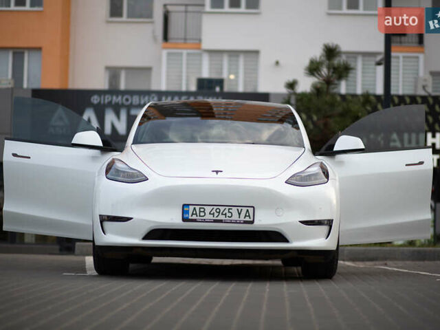 Белый Тесла Model Y, объемом двигателя 0 л и пробегом 55 тыс. км за 33000 $, фото 3 на Automoto.ua