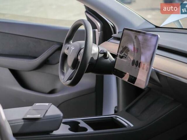 Білий Тесла Model Y, об'ємом двигуна 0 л та пробігом 9 тис. км за 53900 $, фото 7 на Automoto.ua