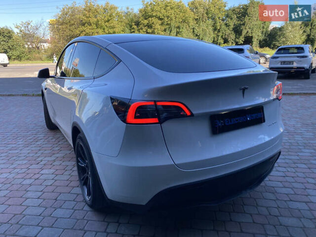 Белый Тесла Model Y, объемом двигателя 0 л и пробегом 39 тыс. км за 27300 $, фото 5 на Automoto.ua