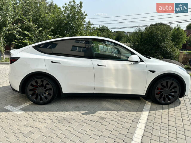 Білий Тесла Model Y, об'ємом двигуна 0 л та пробігом 70 тис. км за 26700 $, фото 8 на Automoto.ua