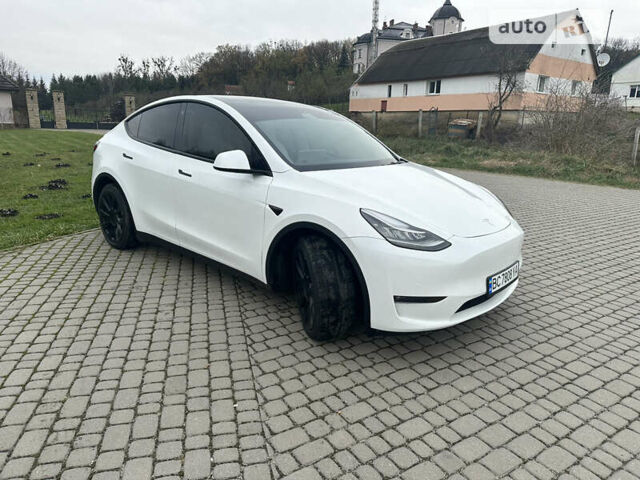 Белый Тесла Model Y, объемом двигателя 0 л и пробегом 60 тыс. км за 31500 $, фото 6 на Automoto.ua