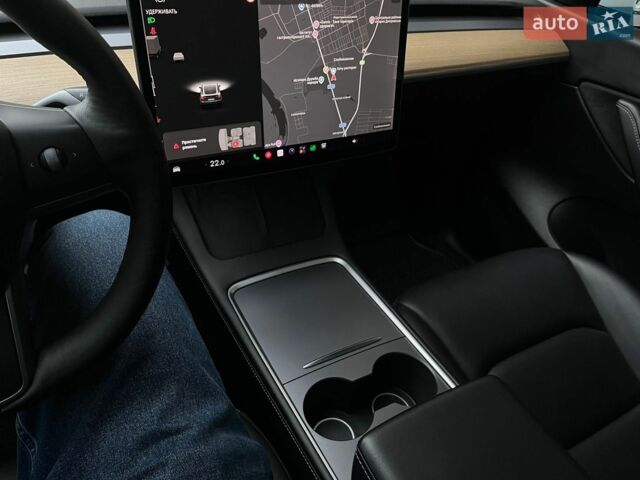 Белый Тесла Model Y, объемом двигателя 0 л и пробегом 73 тыс. км за 23400 $, фото 11 на Automoto.ua