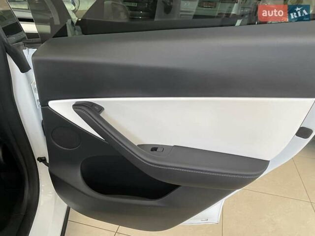 Тесла Model Y 2021 в Одессе на Automoto.ua Белый Тесла Model Y, объемом двигателя 0 л и пробегом 58 тыс. км за 26300 $, фото 43 на Automoto.ua