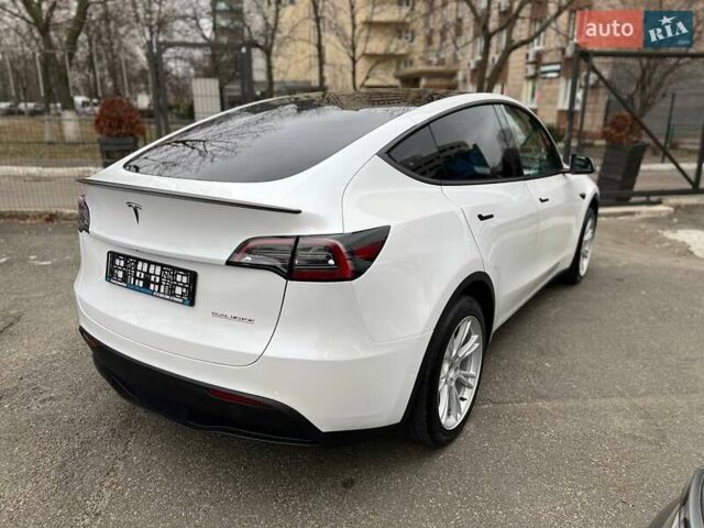Білий Тесла Model Y, об'ємом двигуна 0 л та пробігом 47 тис. км за 23499 $, фото 19 на Automoto.ua