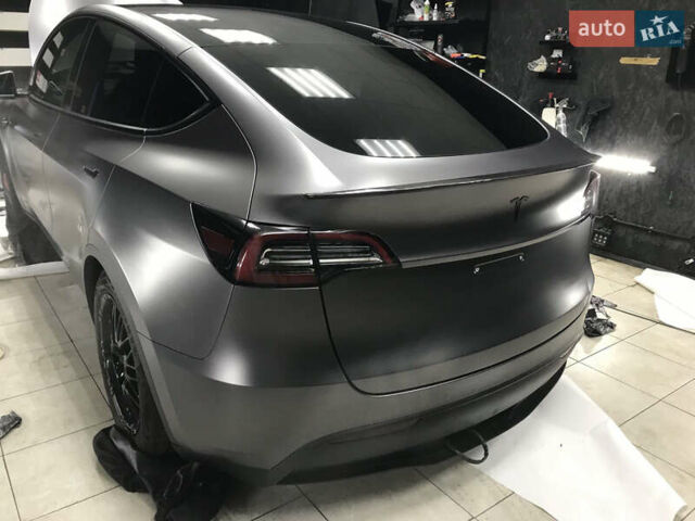 Белый Тесла Model Y, объемом двигателя 0 л и пробегом 69 тыс. км за 25900 $, фото 5 на Automoto.ua