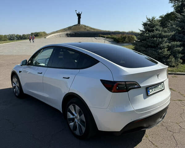 Белый Тесла Model Y, объемом двигателя 0 л и пробегом 72 тыс. км за 29000 $, фото 6 на Automoto.ua