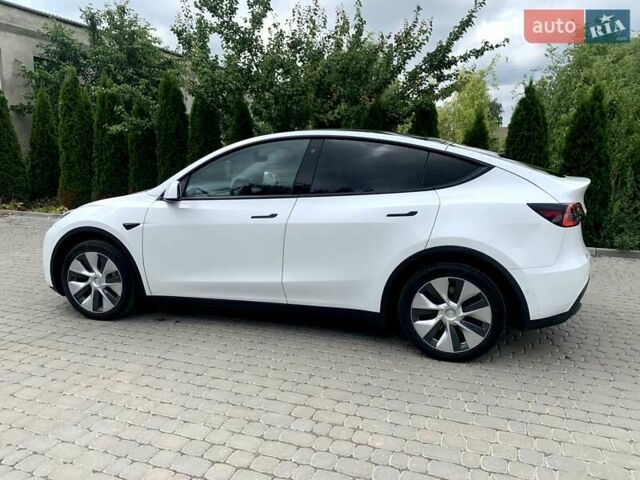 Белый Тесла Model Y, объемом двигателя 0 л и пробегом 40 тыс. км за 28600 $, фото 55 на Automoto.ua