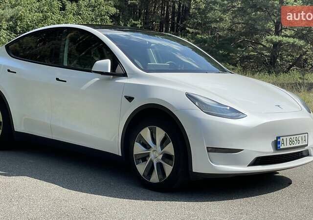 Белый Тесла Model Y, объемом двигателя 0 л и пробегом 65 тыс. км за 29999 $, фото 17 на Automoto.ua