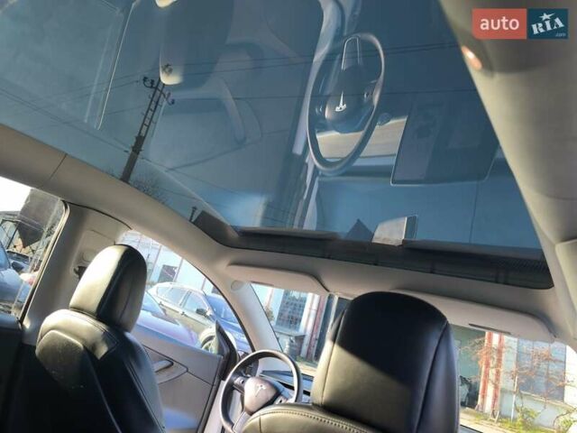 Білий Тесла Model Y, об'ємом двигуна 0 л та пробігом 86 тис. км за 25300 $, фото 18 на Automoto.ua
