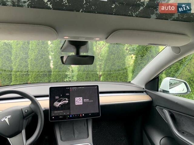 Белый Тесла Model Y, объемом двигателя 0 л и пробегом 40 тыс. км за 28600 $, фото 43 на Automoto.ua