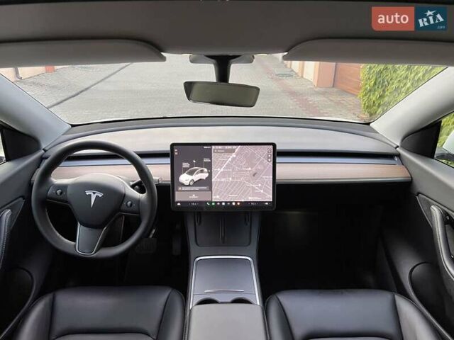Белый Тесла Model Y, объемом двигателя 0 л и пробегом 69 тыс. км за 24900 $, фото 3 на Automoto.ua