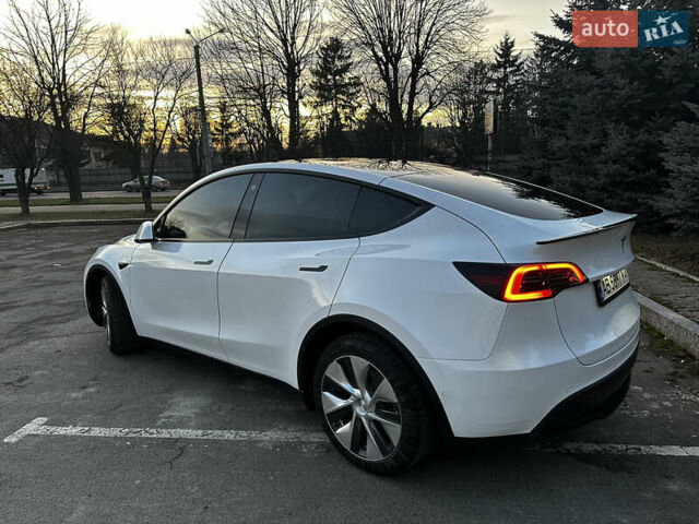 Белый Тесла Model Y, объемом двигателя 0 л и пробегом 55 тыс. км за 25450 $, фото 4 на Automoto.ua