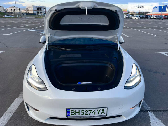 Белый Тесла Model Y, объемом двигателя 0 л и пробегом 97 тыс. км за 34500 $, фото 18 на Automoto.ua